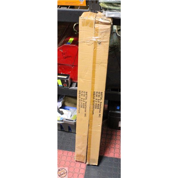 NEW BLUE 2 METAL SAWHORSES IN BOX MODEL