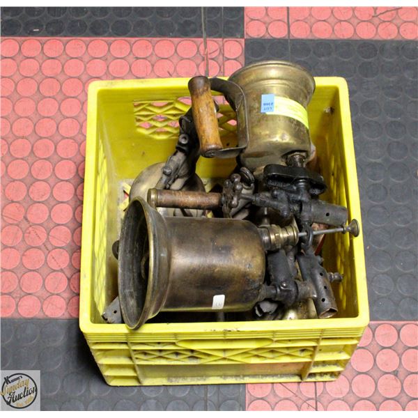 ESTATE LOT OF VARIOUS BRASS BLOW TORCHES