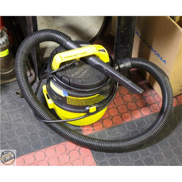 SMALL STANLEY SHOP VAC