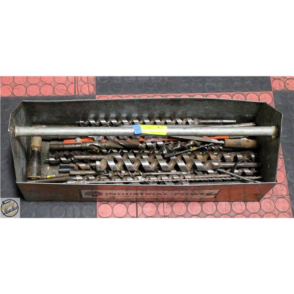 LOT OF VARIOUS DRILL BITS IN