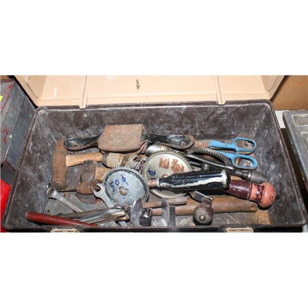 VINTAGE TOOL BOX OF VARIOUS TOOLS