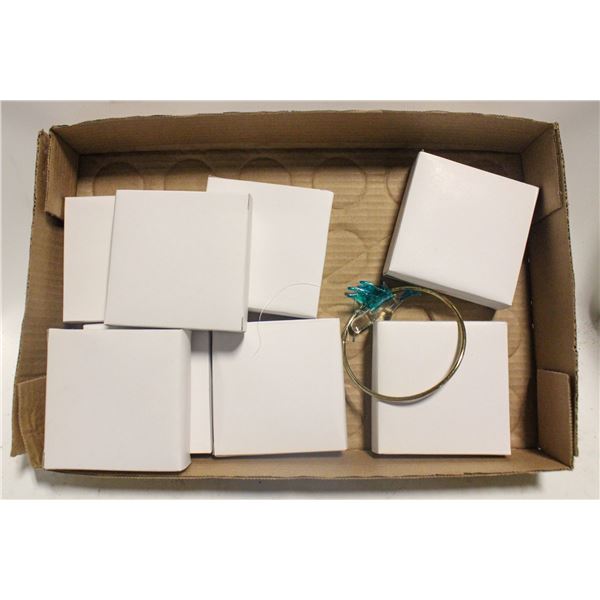 BOX OF GLASS HUMMINGBIRD HANGING DECOR