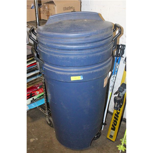 2-32 US GAL GARBAGE CANS W/LIDS (1 HAS MISSING PC)