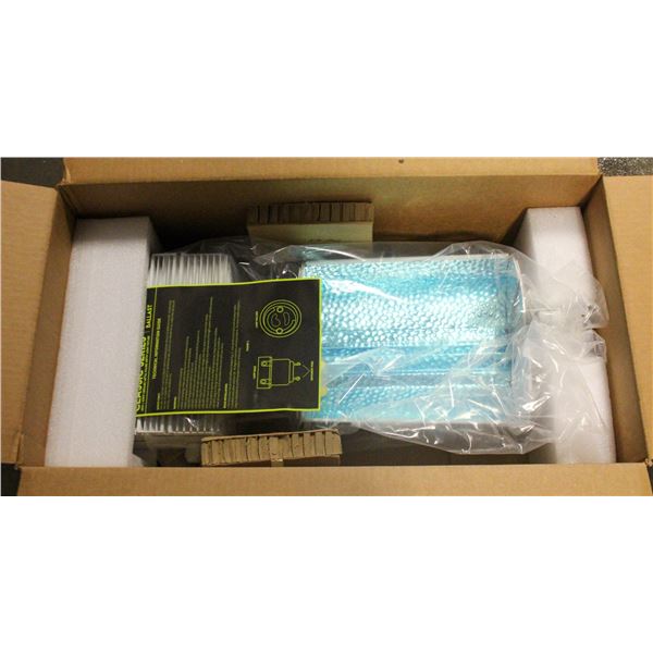 CMH GROW LIGHT WITH 2 BULBS