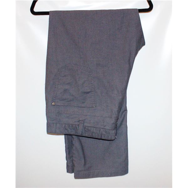 MENS KENNETH COLE REACTION SZ 42 X 32