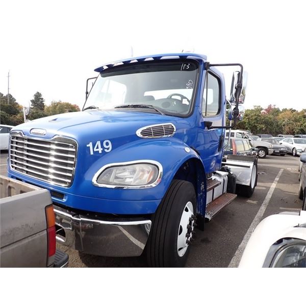 2012 Freightliner Business Class M2