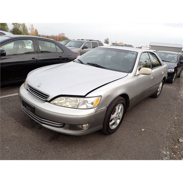 2000 Lexus ES 300
