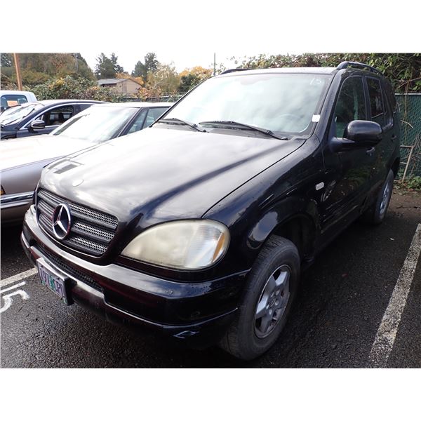 2001 Mercedes-Benz ML320