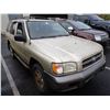 Image 2 : 2000 Nissan Pathfinder