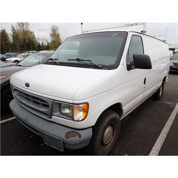 2000 Ford E-150