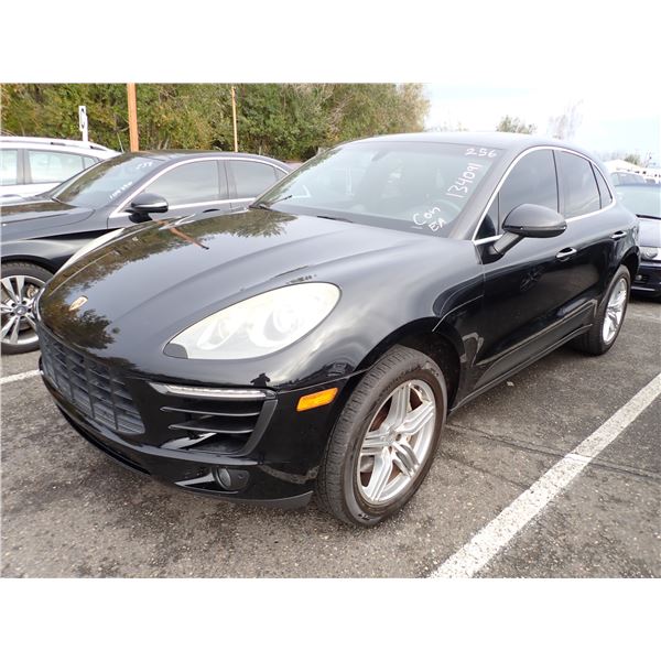 2015 Porsche Macan