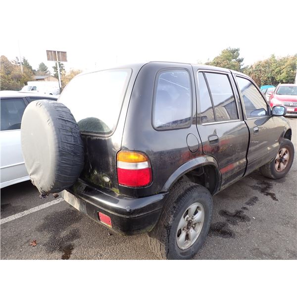 Vehicle photo 3