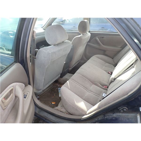 Vehicle photo 6