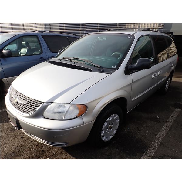 2002 Chrysler Town and Country