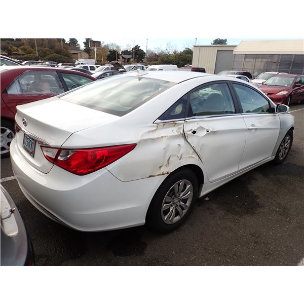Vehicle photo 3