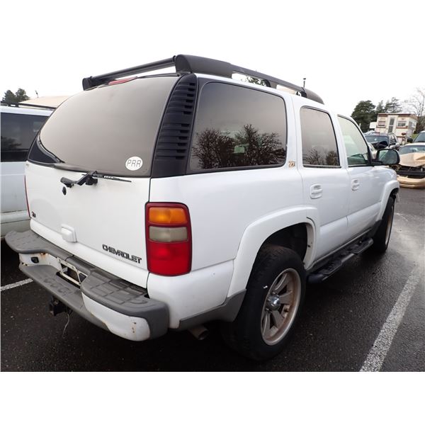 Vehicle photo 3