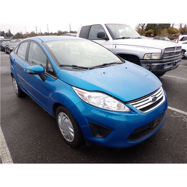 Vehicle photo 2