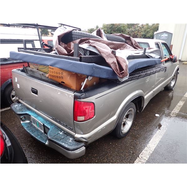 Vehicle photo 3