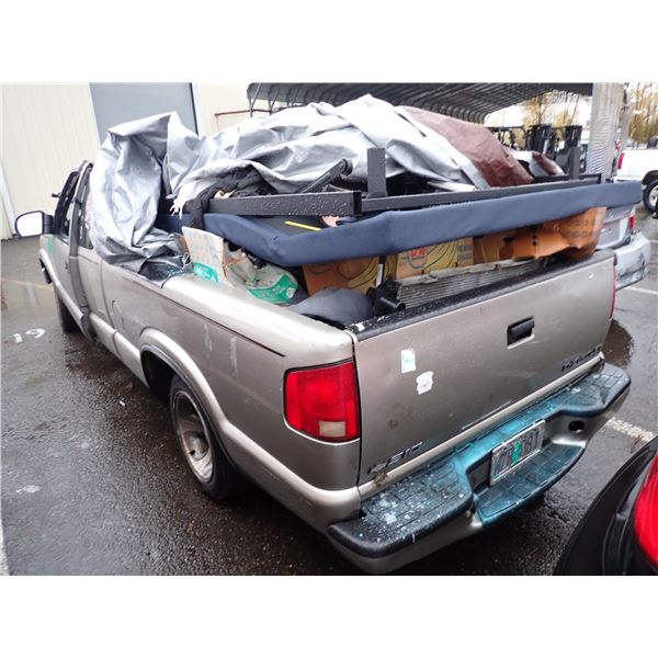 Vehicle photo 4