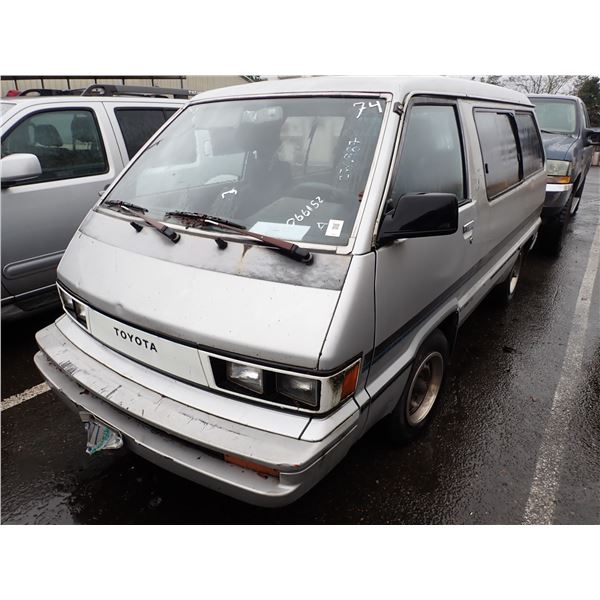 1985 Toyota Van