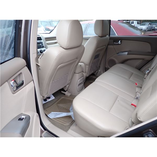 Vehicle photo 6