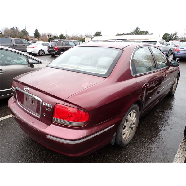 Vehicle photo 3