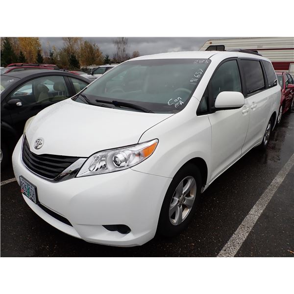 2013 Toyota Sienna
