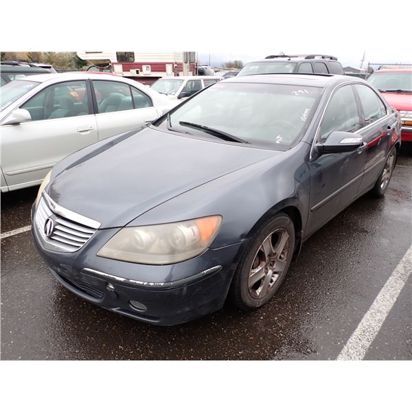 2005 Acura RL