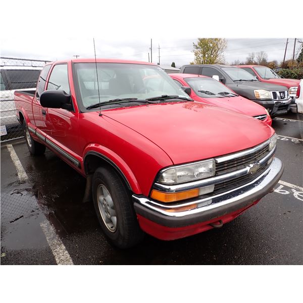 Vehicle photo 2