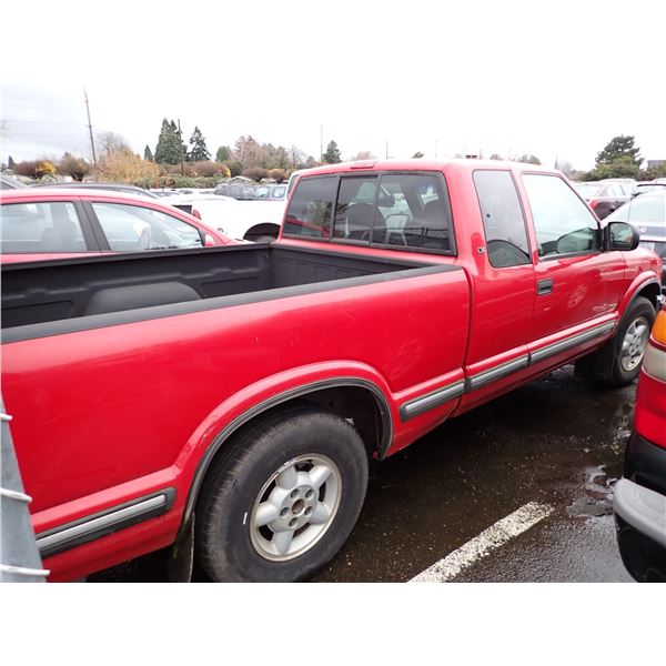 Vehicle photo 3