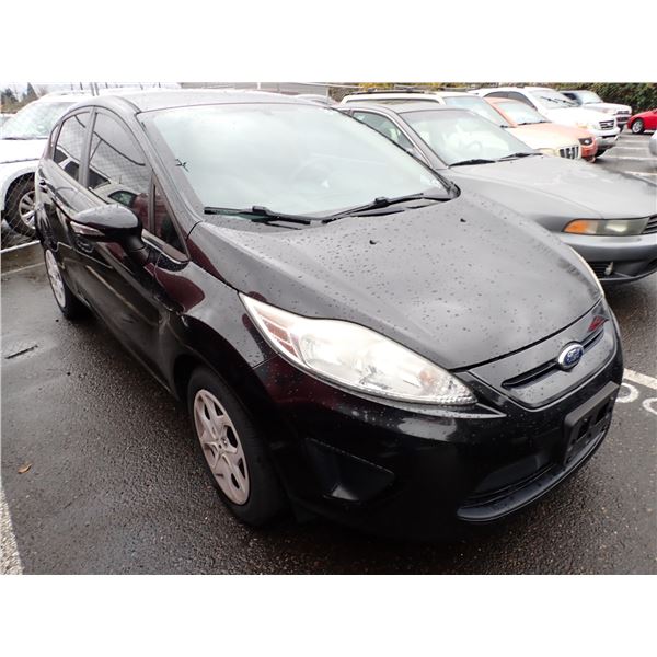 Vehicle photo 2