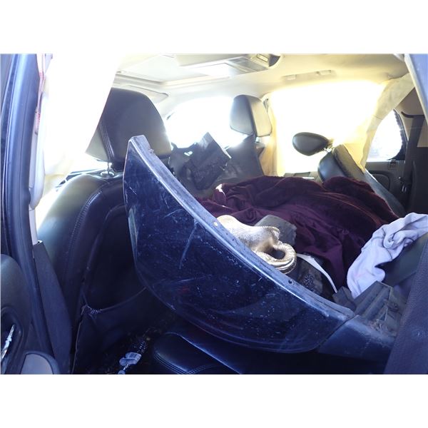 Vehicle photo 6