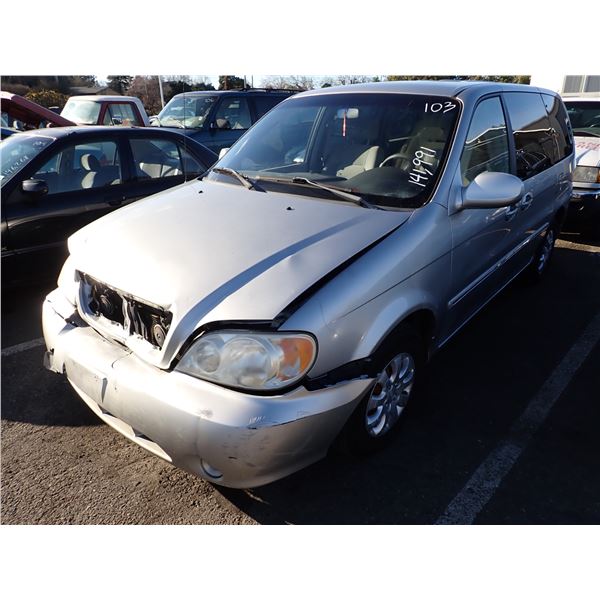 2004 Kia Sedona