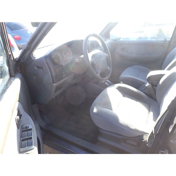 Vehicle photo 5