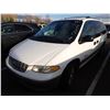Image 1 : 1998 Plymouth Grand Voyager