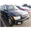 Image 2 : 2001 Infiniti QX4