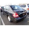 Image 4 : 2011 Nissan Versa