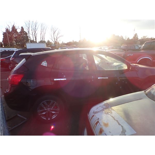 Vehicle photo 3