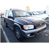 Image 2 : 2001 Nissan Pathfinder