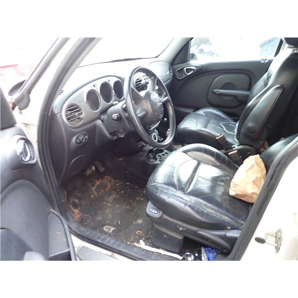 Vehicle photo 5