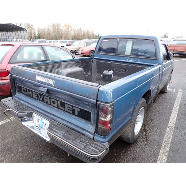 Vehicle photo 3