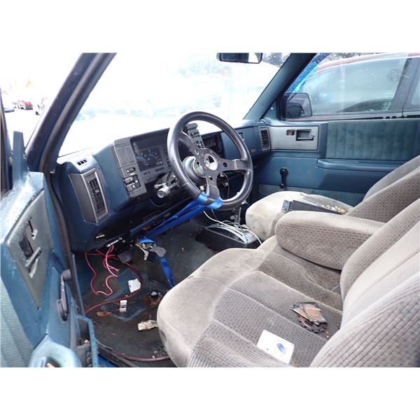 Vehicle photo 5