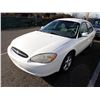 Image 1 : 2001 Ford Taurus