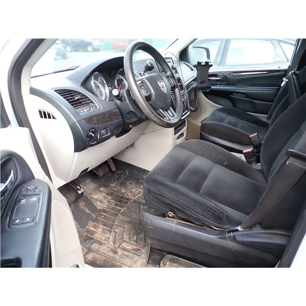 Vehicle photo 5