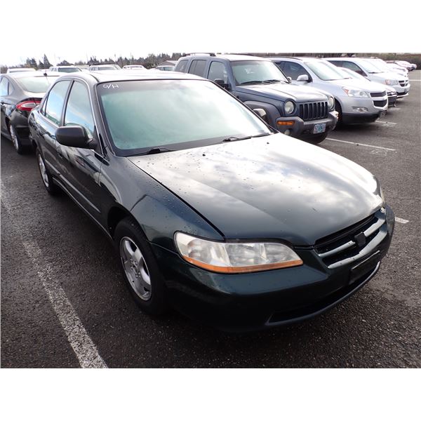 Vehicle photo 2