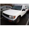 Image 1 : 1998 Nissan Pathfinder