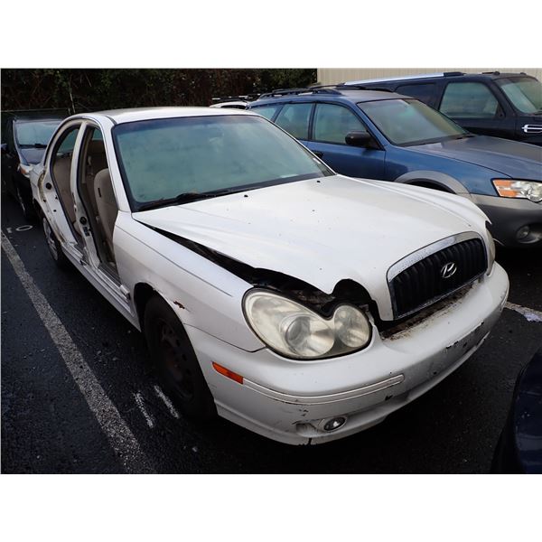 Vehicle photo 2