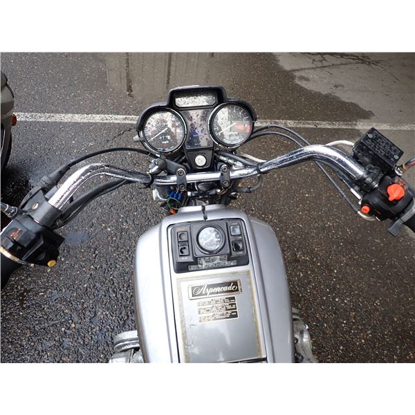 Vehicle photo 5