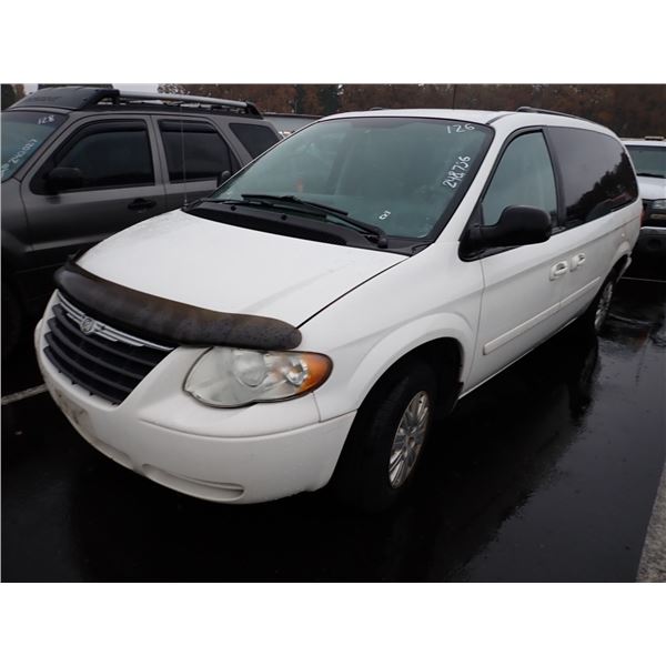 2005 Chrysler Town and Country