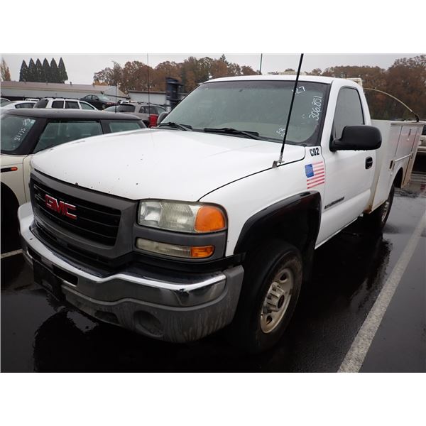 2004 GMC Sierra 2500HD